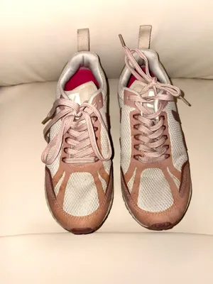 Veja Condor 2 Alveomesh running shoes in the Natural Dried-Petal Pink color combination (dried petal pink and cream). thumbnail 3