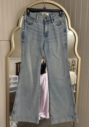 Wrangler Women’s Retro Blue Jeans thumbnail 1