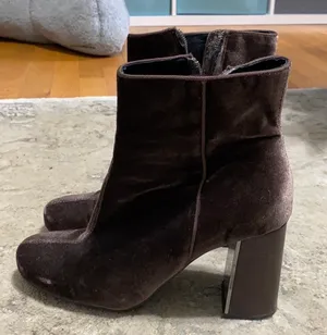 Tribe Kelley Velvet Shoes  thumbnail 1