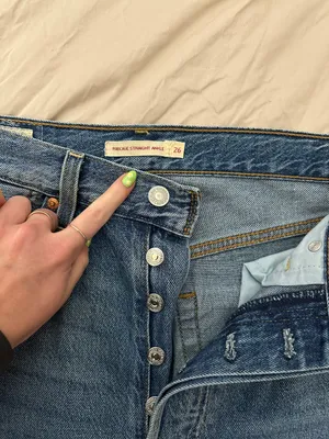 Levi’s Ribcage Straight Ankle Jeans thumbnail 5