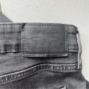 Levi Strauss 721 High Rise Skinny Jean in Faded Black Size 31 thumbnail 5