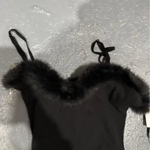 Elegant Black Dress thumbnail 4