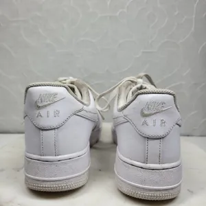 Nike Air Force 1 Low '07 Triple White CW2288-111 Men’s 9 Leather Sneakers thumbnail 7