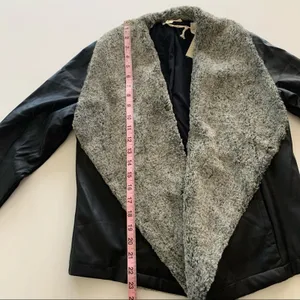 Mystree Pia Black Vegan Leather Jacket with Faux Fur Lined Lapel Women's Small thumbnail 8