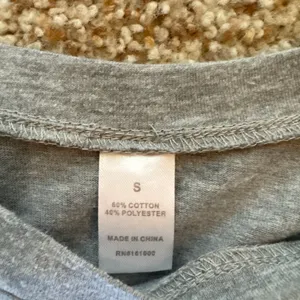 Gray t shirt thumbnail 3