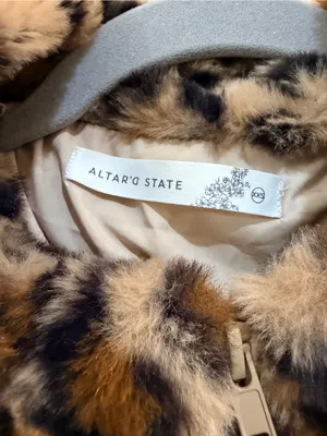 Altar’d State Leopard Faux Fur Jacket XXS Cropped Zip Up Animal Print thumbnail 5