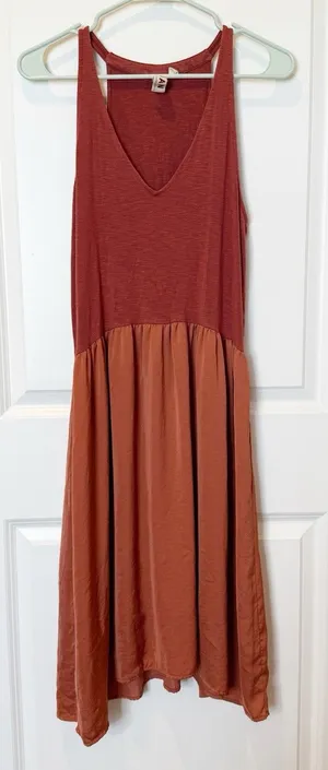 Anthropologie Dolan Coral Midi Dress Medium Satin Casual Stretch Lightweight‎ thumbnail 1