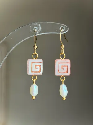 Handmade boho fairy whimsical funky style quality Czech glass swirl pearl dangle earrings🌀🩷 thumbnail 2