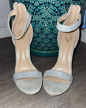 Heels Sparkly Size 6.5 thumbnail 1