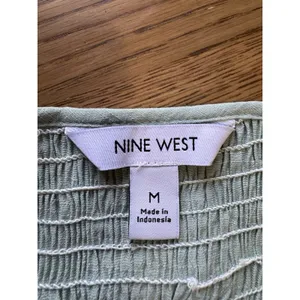 Nine West Women Size Medium Runched Blouse Business Casual Stretch Office‎ City thumbnail 3