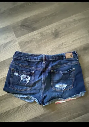 American Eagle Y2K Shorts Jean thumbnail 4