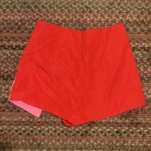 Nwot Red & Pink Color Block Overlap Skort thumbnail 3