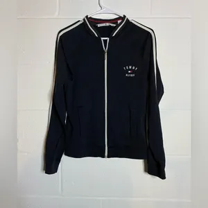 Tommy Hilfiger Black zip up with Sporty Design thumbnail 2
