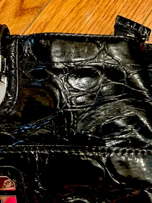 VINTAGE GUESS CROC PRINT patent LEATHER black Guess wristlet clutch bag thumbnail 3