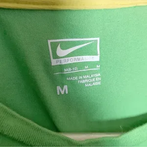 Nike Women's Dri-FIT One Short-Sleeve Tiny Fit Performance Tee M thumbnail 3
