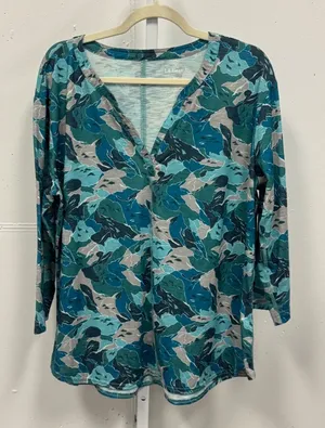 L.L. Bean Women's XL Blue Green Abstract Camo Print V-Neck Long Sleeve Top thumbnail 1