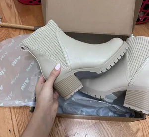 MIA boots thumbnail 2
