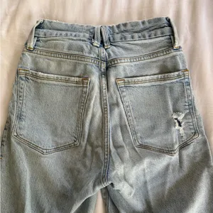 Light Blue Jeans thumbnail 2