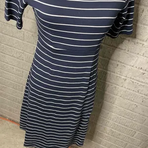 NWT Elizabeth Oliver Navy White‎ Striped A Line Maternity Dress Size 1 thumbnail 4