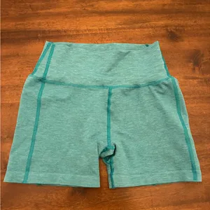 Alphalete Biker Shorts Women’s Medium Blue 4.5” Inseam thumbnail 1