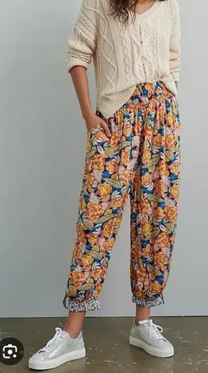 Anthropologie Shari Harem Floral Print Women's Pants Size Small thumbnail 1