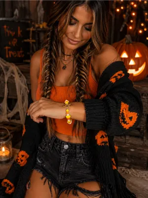 Handmade Candy Corn Glass Beaded Halloween Bracelet thumbnail 1