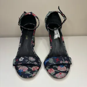 Madden Girl Bella Floral Embroidered Block Heels thumbnail 2