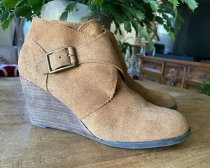 LUCKY BRAND Sumarah Monk buckle brown suede leather wedge ankle booties size 8.5 thumbnail 1