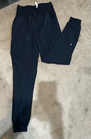Lululemon Joggers thumbnail 1