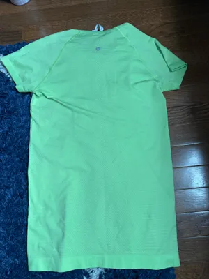 Lululemon Swiftly Tech Short Sleeve thumbnail 2