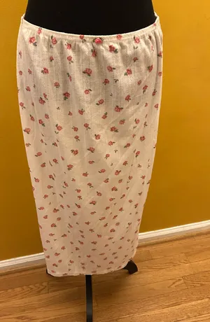 Cider White Pointelle Pink Rosebud Midi Pull On Skirt Size XL thumbnail 1