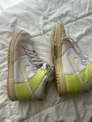 Nike Jordans woman’s 9.5 thumbnail 7