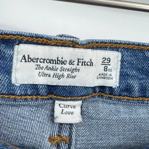 Abercrombie & Fitch Ultra High Rise Ankle Straight Jeans Curve Love Size 29 thumbnail 7