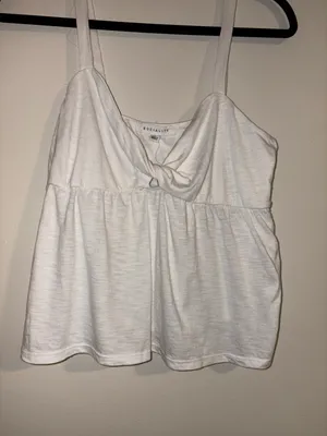 White Tank Top Size L thumbnail 1