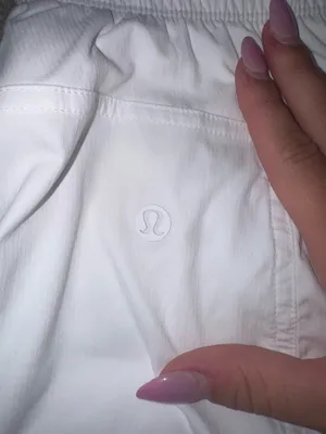 Lululemon Shorts thumbnail 3