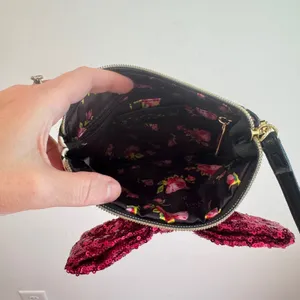 Betsey Johnson Checkered Wristlet Pink Sequin‎ Bow Heart Charm Clutch Bag thumbnail 7