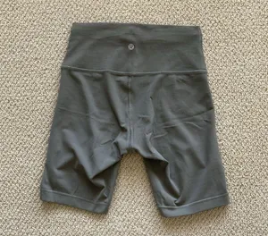 Lululemon Wunder Train High Rise Shorts 8” Size 6 Grey Sage Green Everlux EUC thumbnail 7