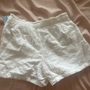 Target White Flower Shorts thumbnail 2