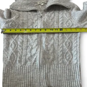 Janabelle Oatmeal Cable Knit Zip Up Cardigan Sweater Gray Size XS thumbnail 3