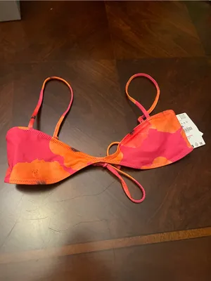 ZARA
Printed  Bikini top thumbnail 3