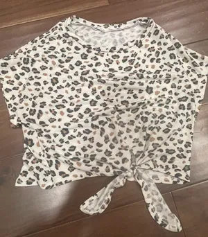 Le lis Two piece Boutique Cheetah Print Set thumbnail 5