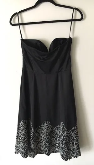 Black Strapless Floral Print Dress thumbnail 2
