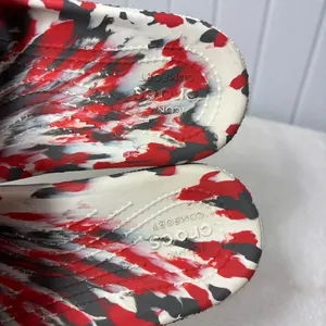 CROCS CLASSIC MARBLED SLIDES Flame Red White Black Unisex Slides‎ Sandals M4 W6 thumbnail 5