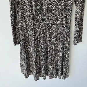 Old Navy Long Sleeve Mini Dress Cheetah Print Flowy Jersey Knit Flouncy Brown thumbnail 3