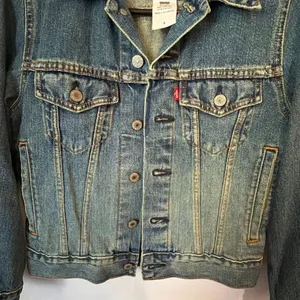 Levi’s Women’s Denim Trucker Jean Jacket Size Small Medium Wash 100% Cotton #110 thumbnail 3