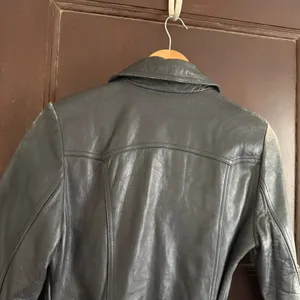 80s Vintage Emotion Dark Gray Leather Trench Coat with Belt | Small Retro thumbnail 8