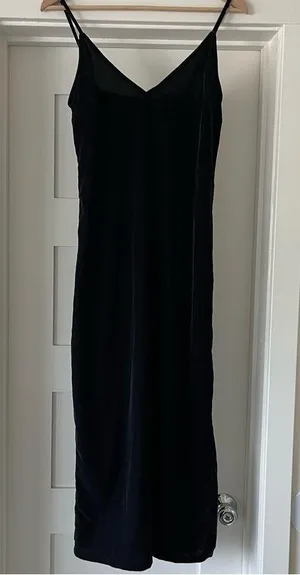Black Velvet midi dress thumbnail 3
