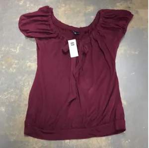 Gap Top Size  XS NWT Bin P10 thumbnail 1