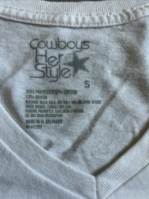 NFL cowboys White V-Neck Tee with Navy Star and Sleeve Stripes thumbnail 2