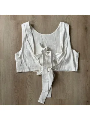 Showpo NWT White Loxley Top Tie Back Cropped Tank Size 10 thumbnail 9